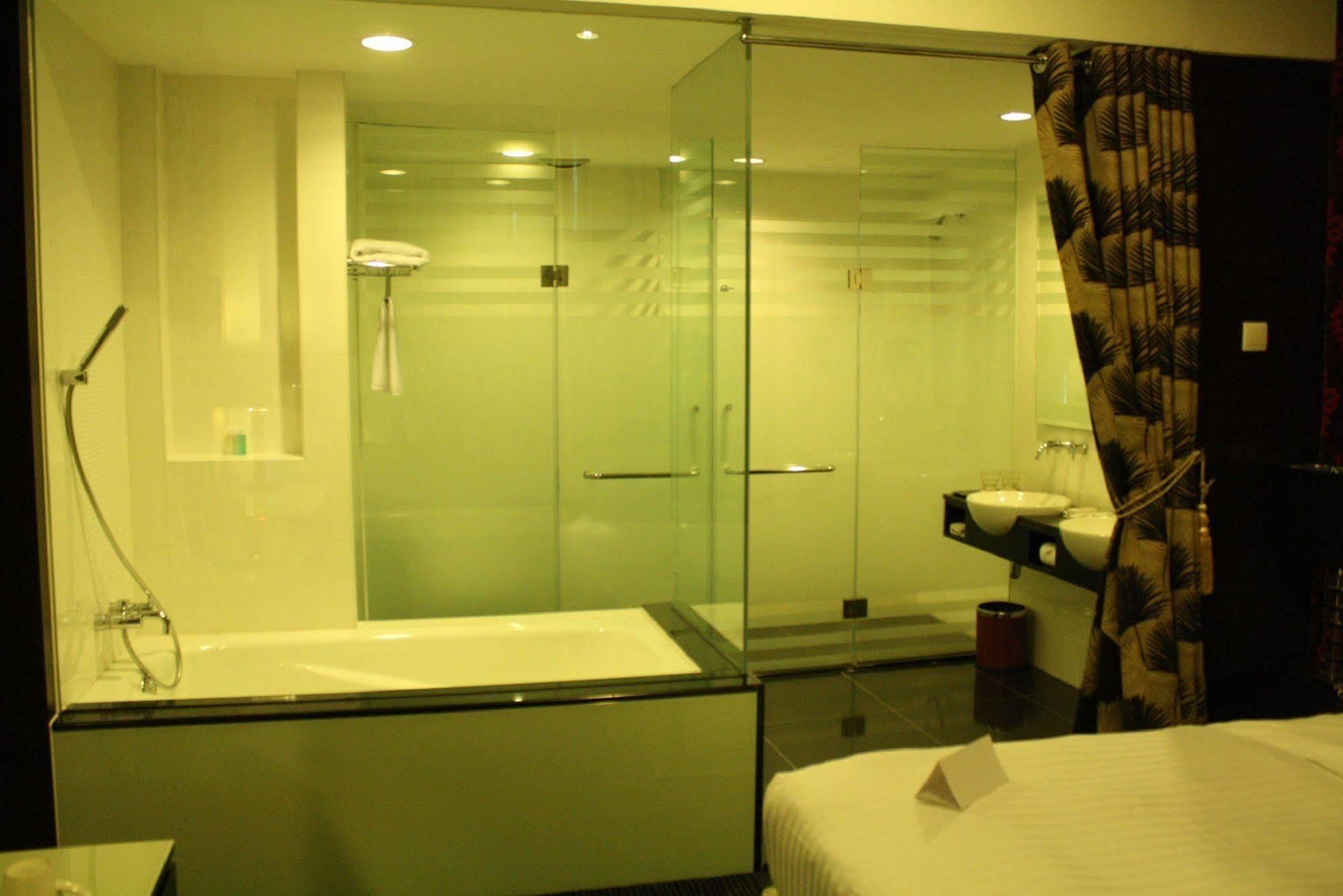 Grand Borneo Hotel 3*
