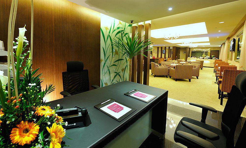 Grand Borneo Hotel 3*
